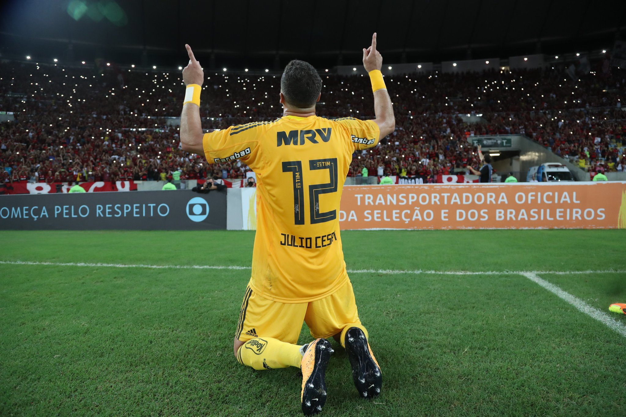 Julio Cesar nella sua partita d'addio. Foto: Gilvan de Souza/Flamengo.