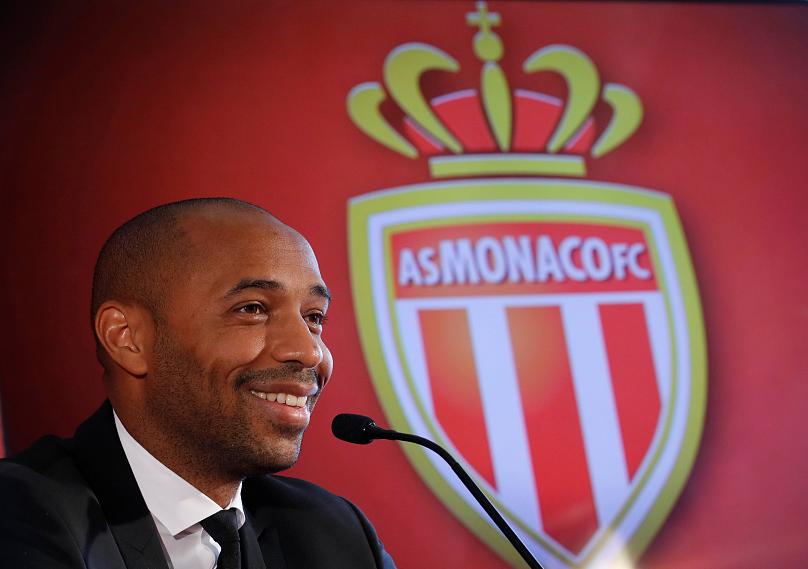 Thierry Henry, durante la conferenza stampa di presentazione al Monaco. Foto: REUTERS/Eric Gaillard.