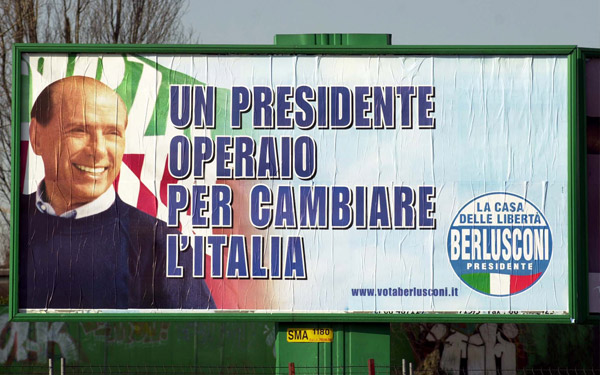 uno dei soprannomi più efficaci di Berlusconi in mostra in un vecchio manifesto elettorale