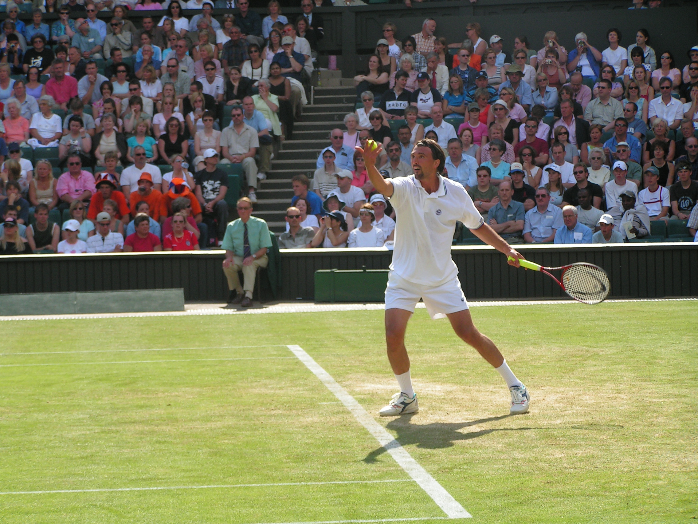 Goran Ivanišević a Wimbledon nel 2004 - "Foto: Wikimedia Commons".