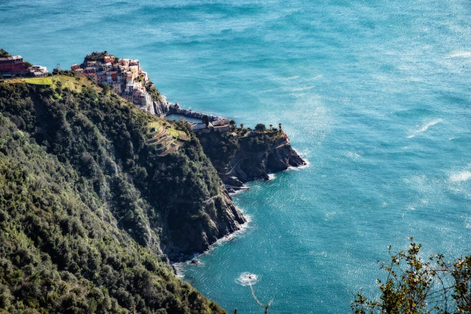 uno sfondo del romanzo L'ora muta di Simone Cerlini