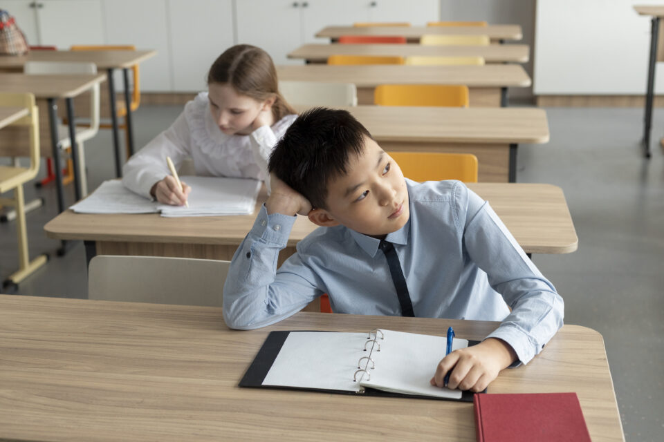 bambini in classe 