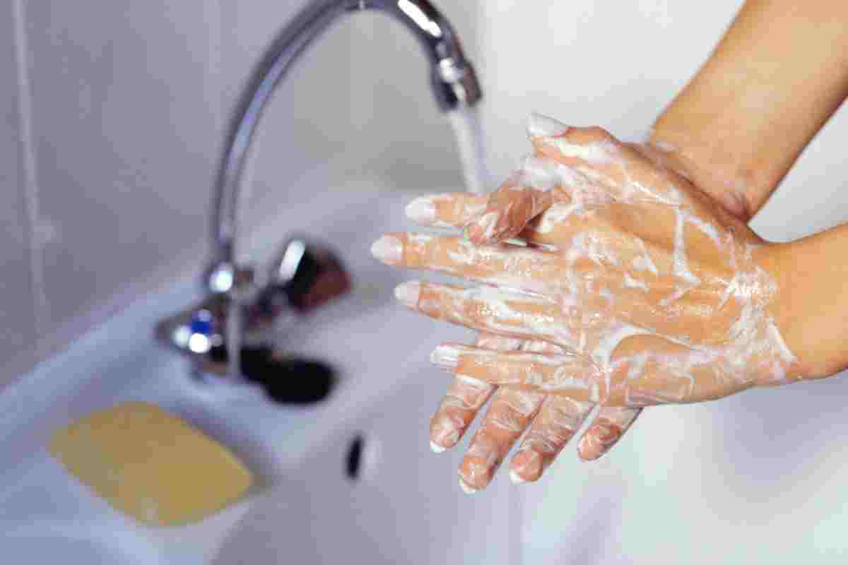 Lavarsi mani continuazione: come curare disturbo