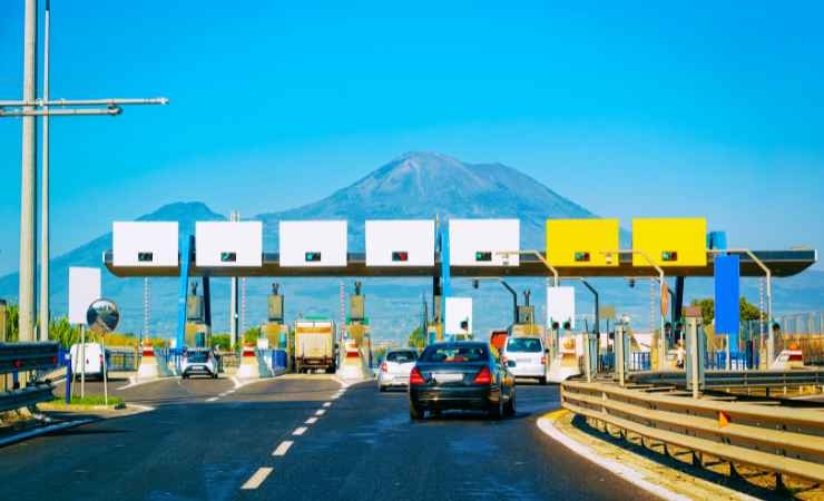 1.908 video clip e filmati di Casello Autostradale - Getty Images