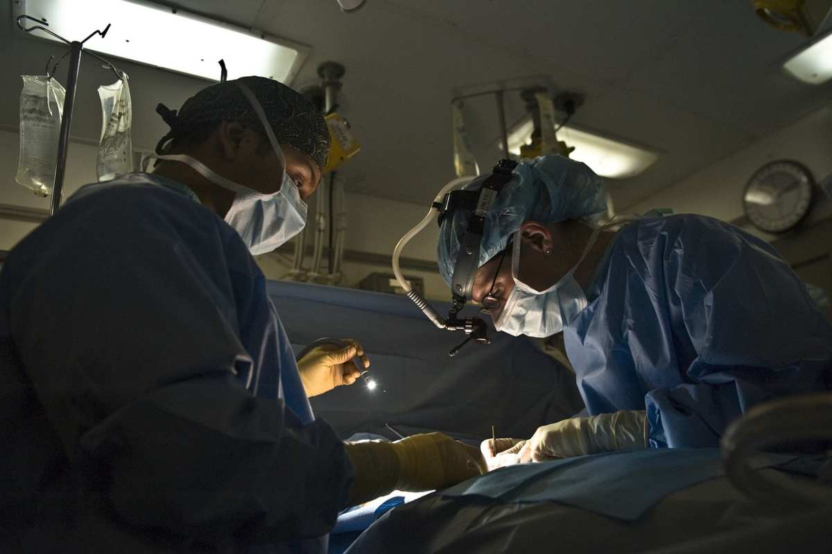 L'intervento del cardiochirurgo Michielon che ha salvato la vita al bimbo inglese di sei mesi