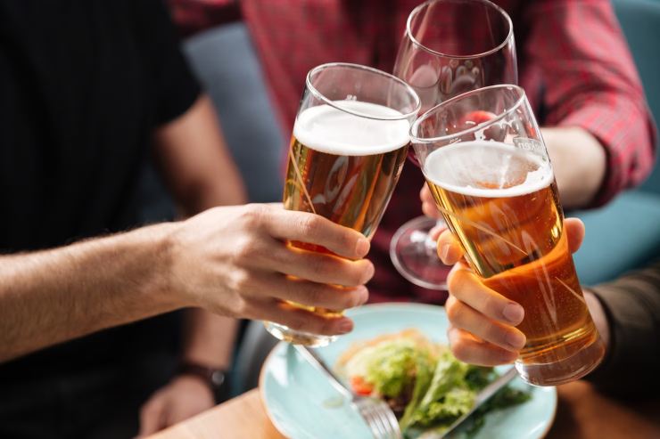 Bere birra e gli effetti benefici