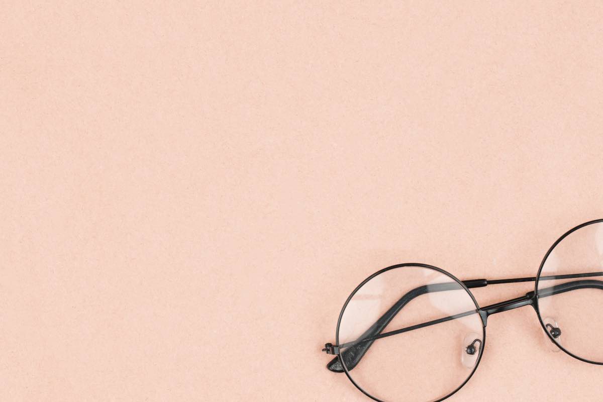 Il trucco per indossare al meglio gli occhiali da vista