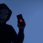 Qualcuno ti controlla il telefono da remoto: come capirlo