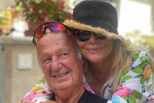 Mara Venier, la promessa al marito Nicola: qualcuno non è d'accordo
