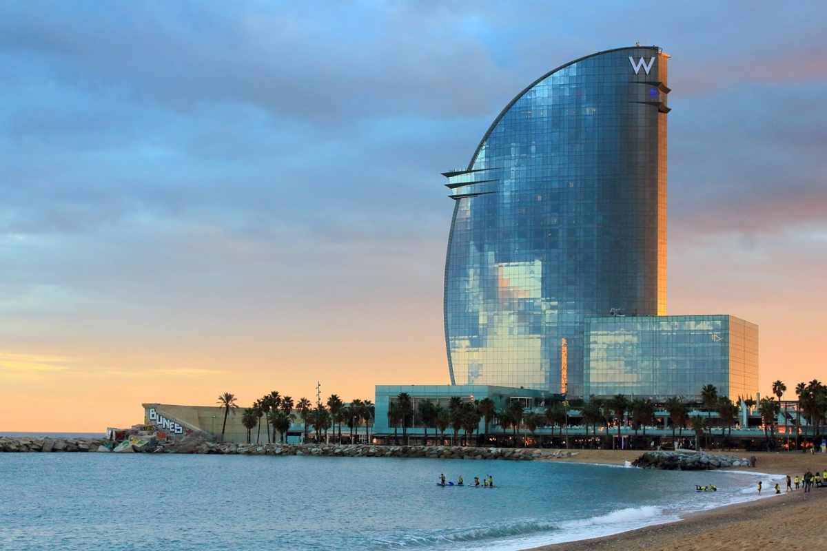 barcellona nuova legge turisti