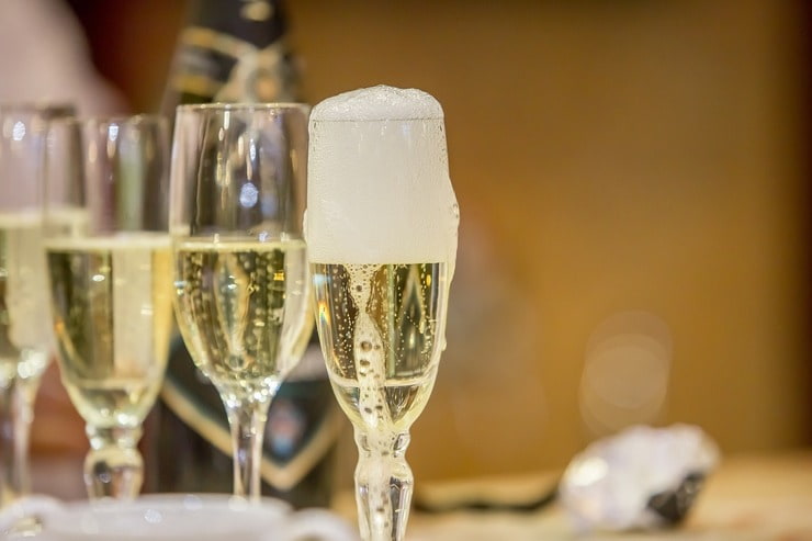 Tutti possono permettersi del buon champagne 