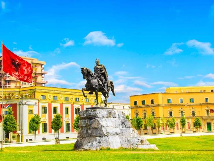 Albania, pensione estero