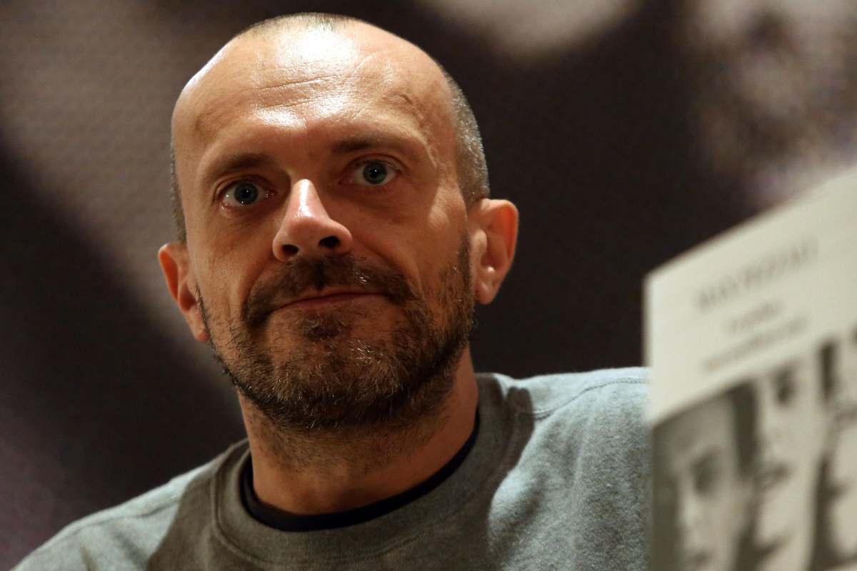 Max Pezzali, dalla malattia del figlio alla drammatica fine del suo  matrimonio: il periodo più brutto della sua vita - theWise Magazine