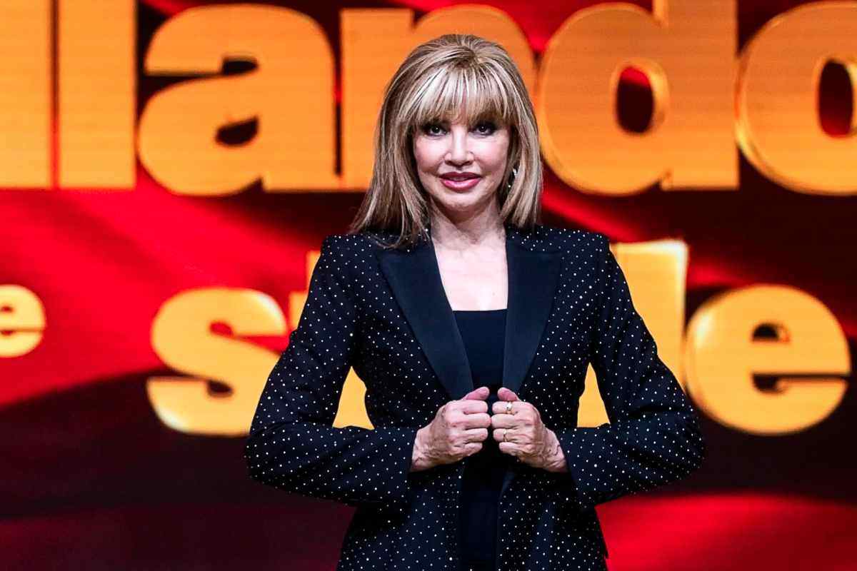 Milly Carlucci ricorda Fabrizio Frizzi con il programma degli anni Novanta