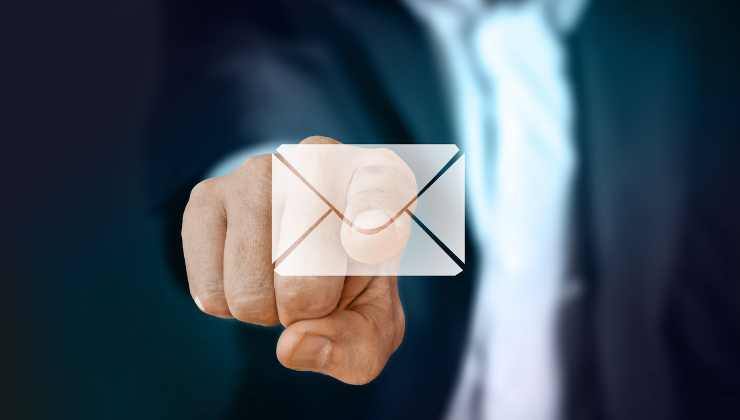 Come comportarsi se si riceve l'email truffa dall'Agenzia delle Entrate