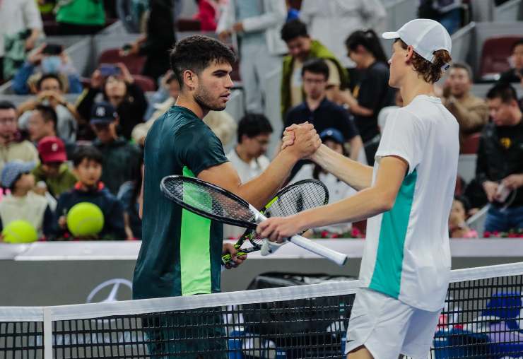 Alcaraz trema, Sinner pianifica il sorpasso nella classifica ATP