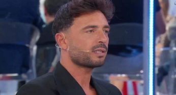 Armando Incarnato mostra il suo gioiellino a 4 ruote: “I Suv? Vanno bene per portare i bambini a scuola”