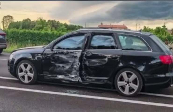 Audi incidentata