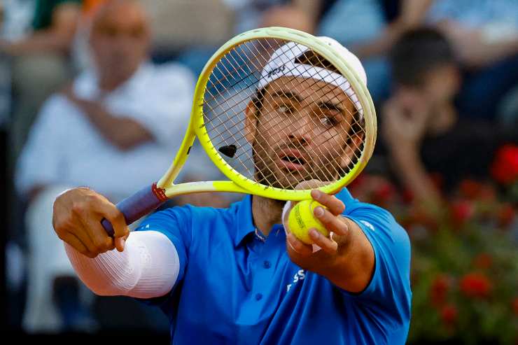 berrettini colpisce