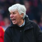 Gasperini che urla qualcosa ai suo calciatori