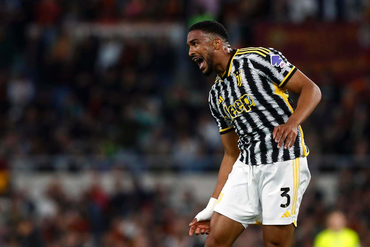 Bremer che esulta con la maglia della Juve