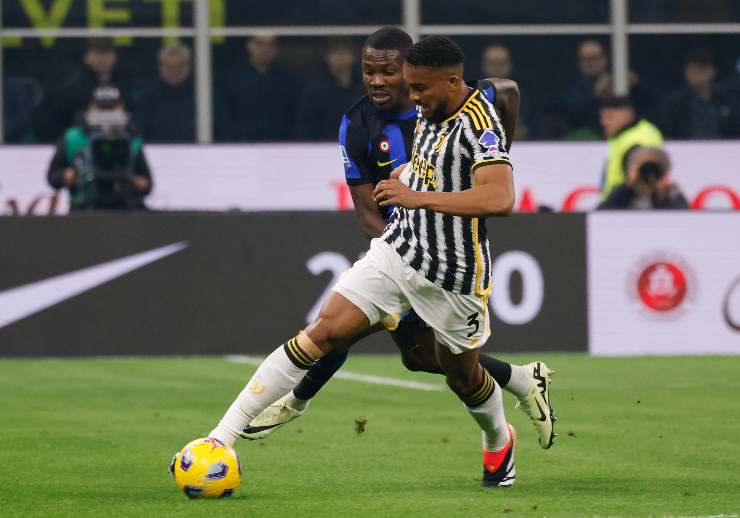 Bremer in azione contro l'Inter