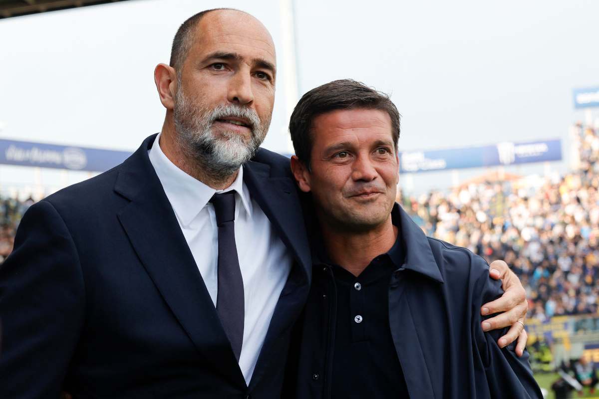 Tudor che abbraccia Chivu