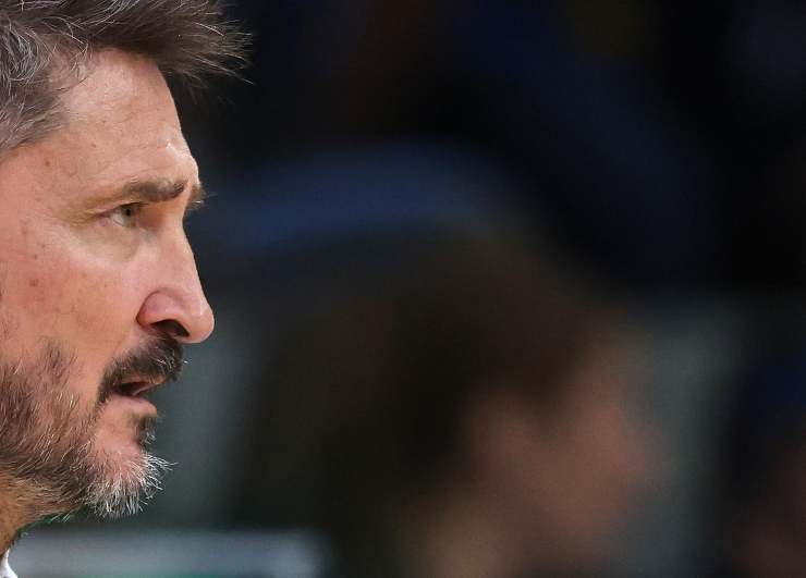 gianmarco pozzecco di profilo