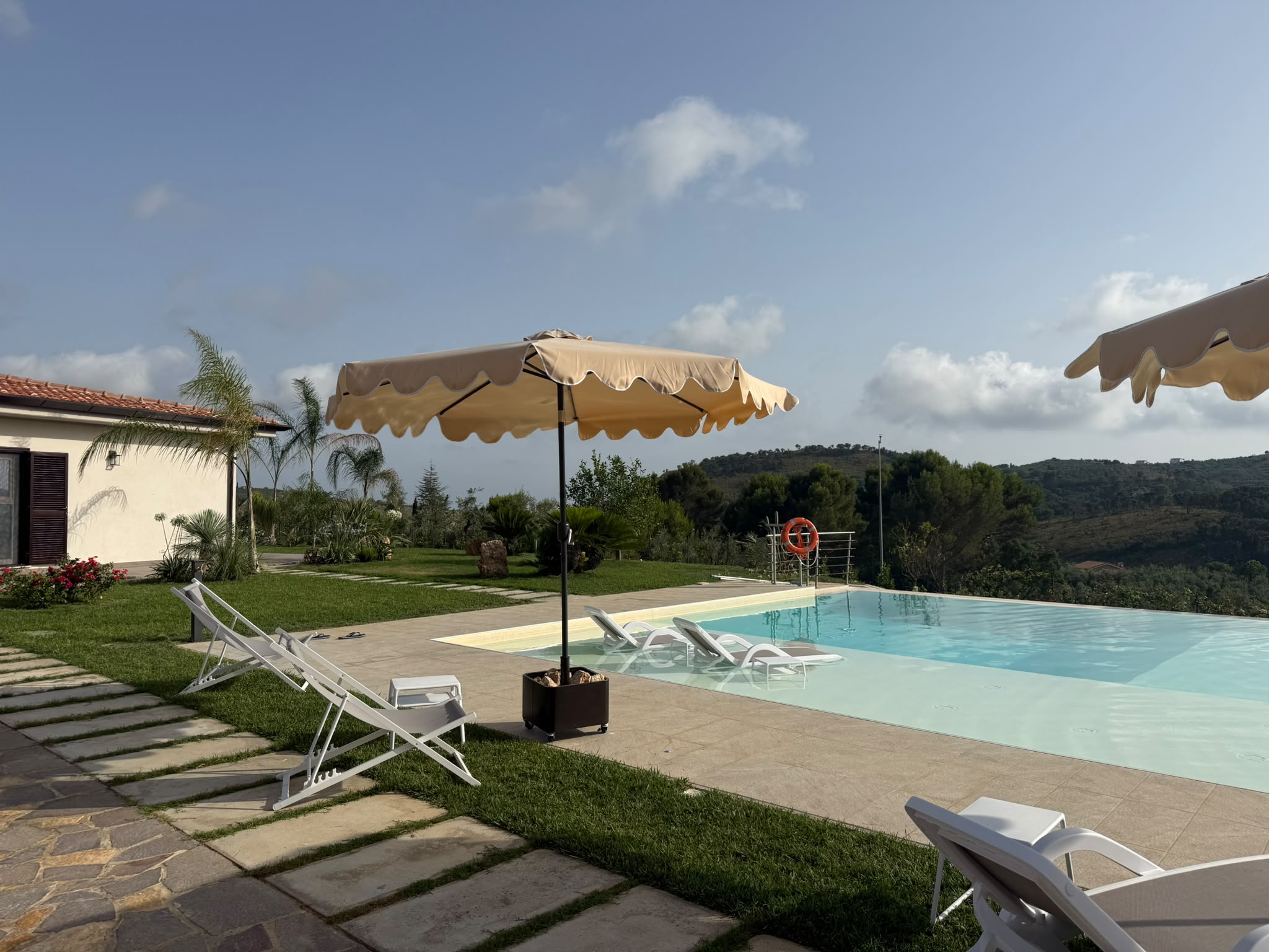 Scorcio dalla piscina